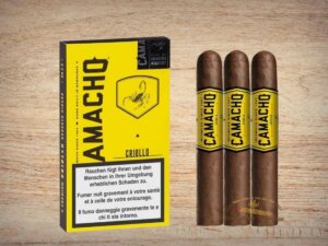 Xuat-xu-cua-Camacho-Criollo-Bold-Robusto-hop-5-dieu Camacho Criollo Bold Robusto là một loại xì gà đặc biệt của thương hiệu Camacho
